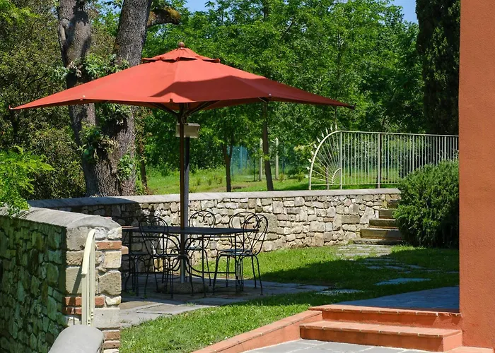 Daire Three-level Tower On Tuscan Estate *